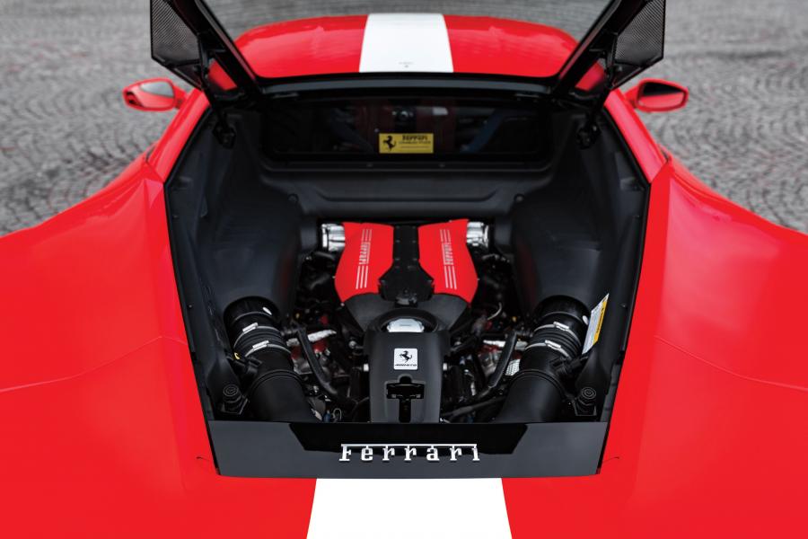 Моторный отсек Ferrari 488 GTB The Le Mans (229458) 2018 года  (фото 32 из 32)